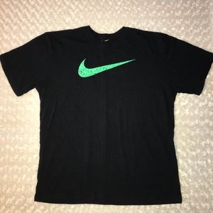 Men’s XL Nike swim black short sleeved tee shirt